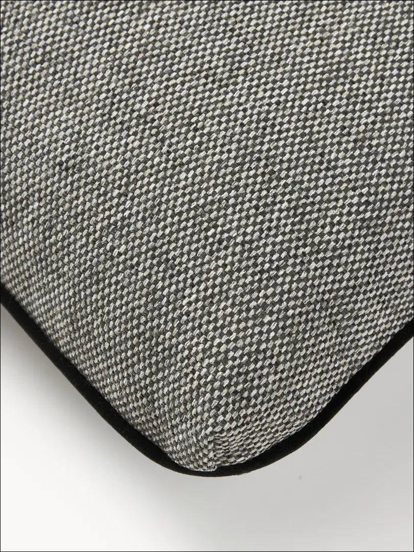 Atraminė pagalvė DI9917 - €40 Save 55% 25-50, __label:Pristatymas 1-2 d.d., color-pilka, interjeras,