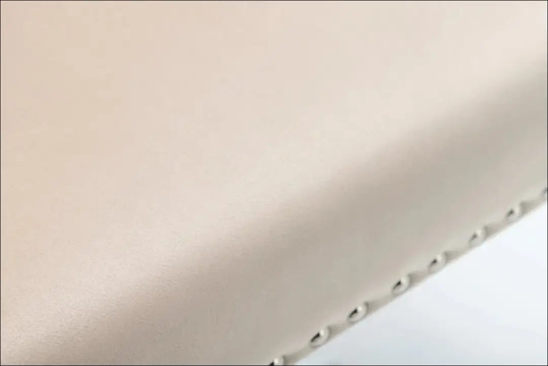 Baro kėdė VI1034 - €112 Save 60% 100-200, __label:Pristatymas 1-2 d.d., baro-kedes, color-kremas, material-aksomas €100