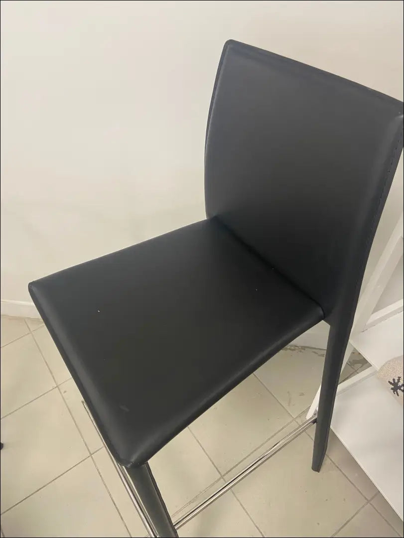 Baro kėdė VI129 - €51 Save 70% 50-100, __label:Pristatymas 1-2 d.d., baro-kedes, color-juoda, color-sidabrine €50