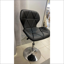 Įkelti vaizdą į galerijos rodinį, Baro kėdė VI493 - €55 Save 55% 50-100, baro-kedes, color-juoda, color-sidabrine, material-eko-oda €50 to €100
