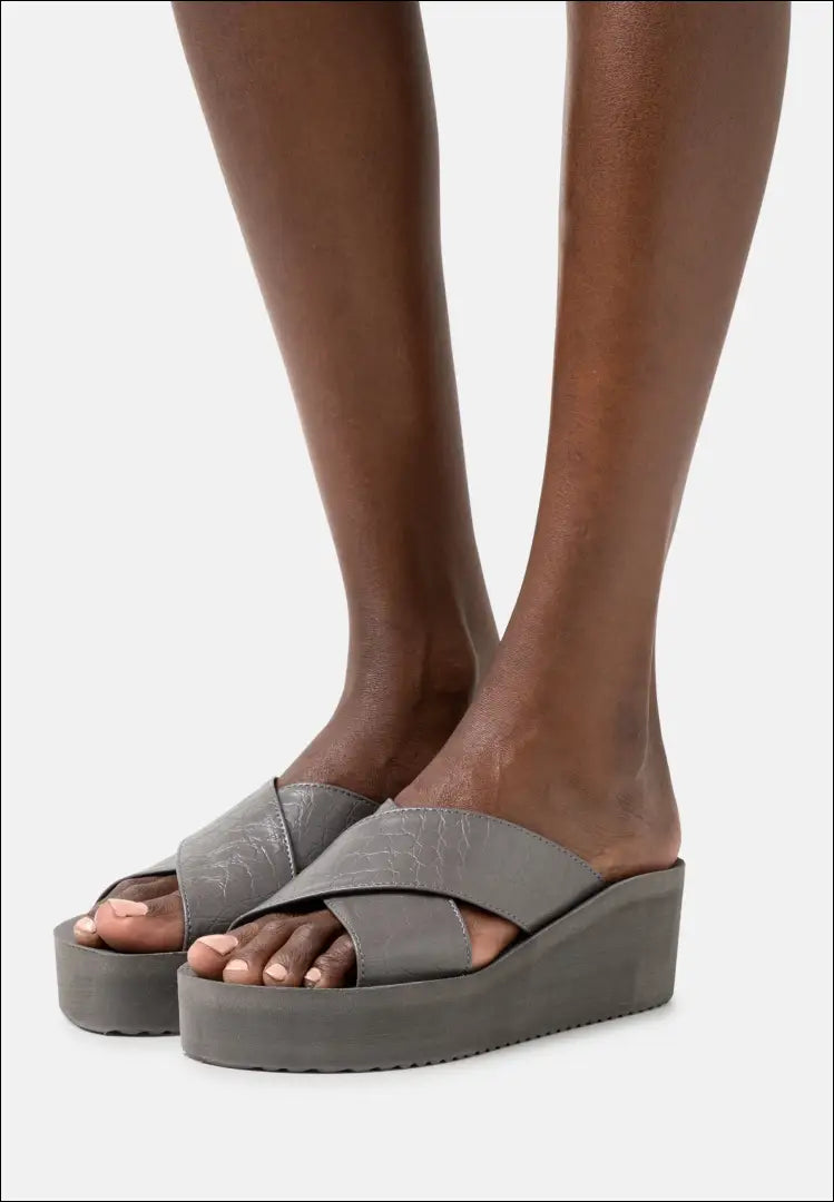 Basutės DR139 - 25-50, __label:Pristatymas 1-2 d.d., color-pilka, drabuziai, tekstile €25 to €50 Sandals (39) | Namų