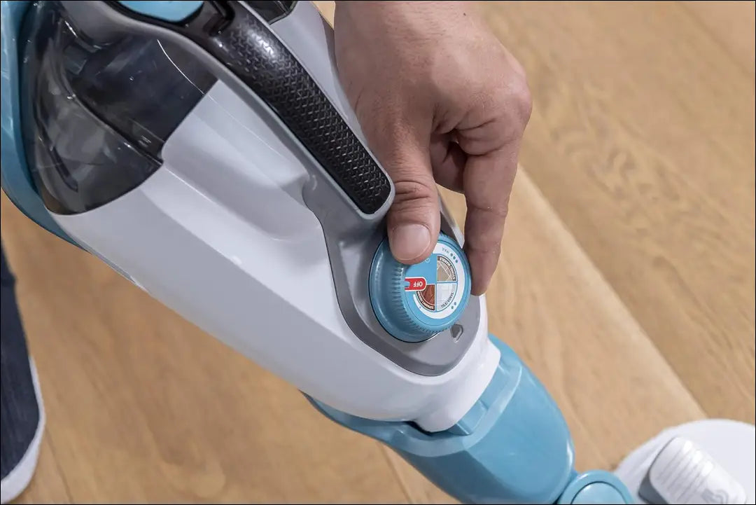 BLACK + DECKER garinė šluota su rankiniu valikliu ir STEAMITT pirštine SP334 - €90 Save 50% 50-100, __label:Pristatymas