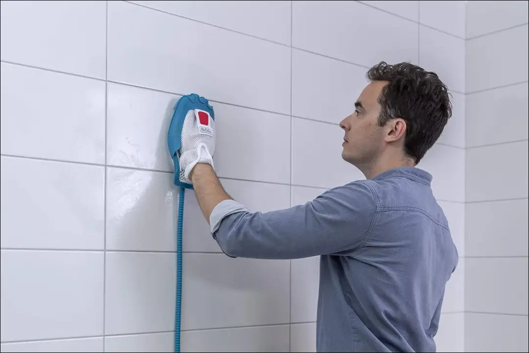 BLACK + DECKER garinė šluota su rankiniu valikliu ir STEAMITT pirštine SP334 - €90 Save 50% 50-100, __label:Pristatymas