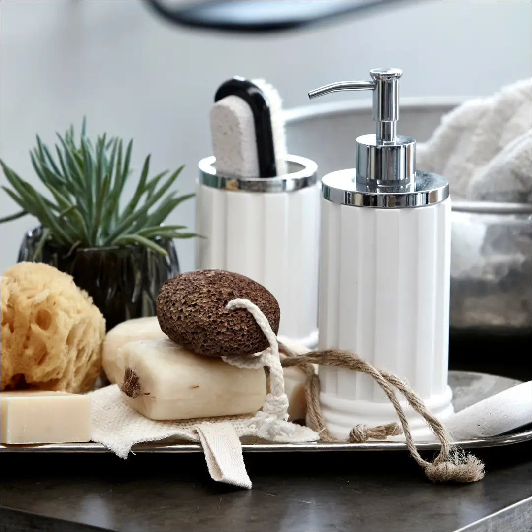 Dantų šepetėlių puodelis DI9558 - €25 Save 50% 25-50, __label:Pristatymas 1-2 d.d., color-balta, color-sidabrine,