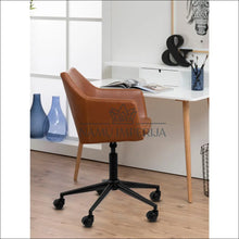 Įkelti vaizdą į galerijos rodinį, Darbo kėdė BI172 - €81 Save 55% 50-100, biuro-baldai, biuro-kedes, color-ruda, material-eko-oda €50 to €100

