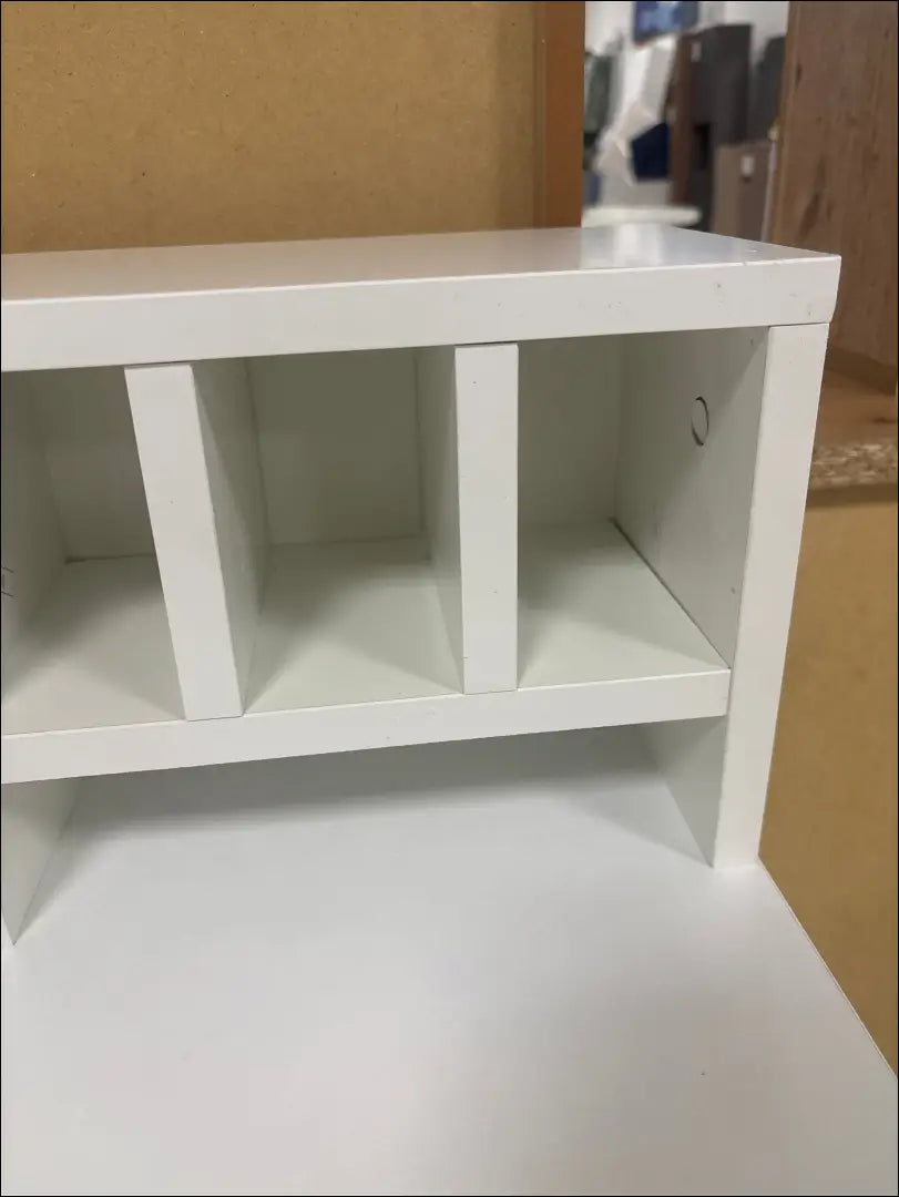 Darbo stalas BI271 - €110 Save 55% 100-200, __label:Pristatymas 1-2 d.d., color-balta, material-mediena, pazeistas €100