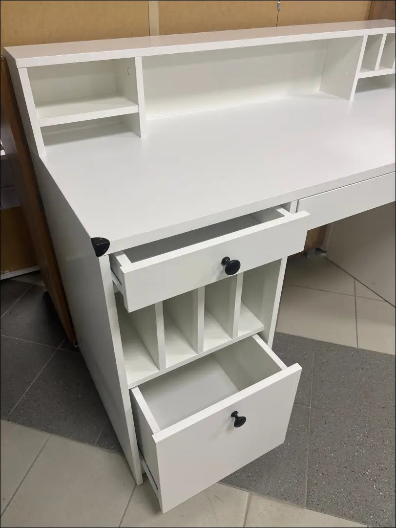 Darbo stalas BI271 - €110 Save 55% 100-200, __label:Pristatymas 1-2 d.d., color-balta, material-mediena, pazeistas €100