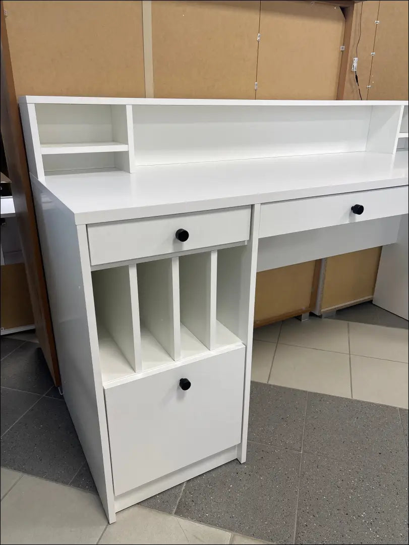 Darbo stalas BI272 - €140 Save 55% 100-200, __label:Pristatymas 1-2 d.d., color-balta, material-mediena, pazeistas €100