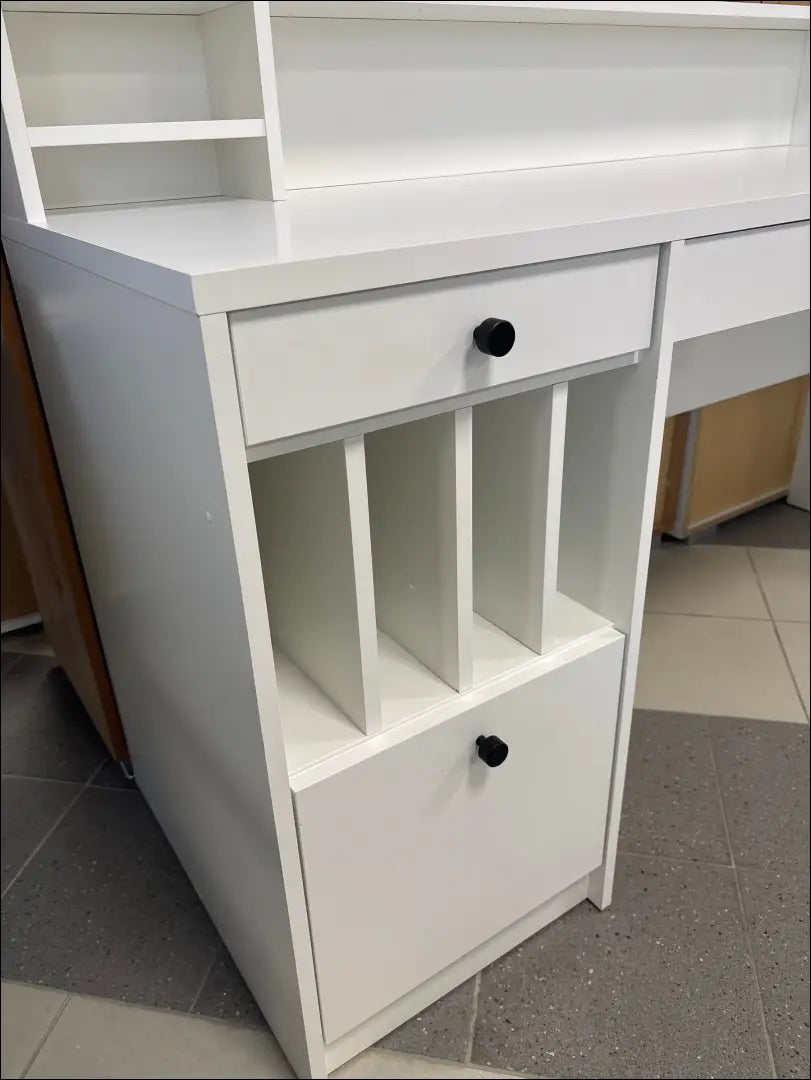 Darbo stalas BI272 - €140 Save 55% 100-200, __label:Pristatymas 1-2 d.d., color-balta, material-mediena, pazeistas €100