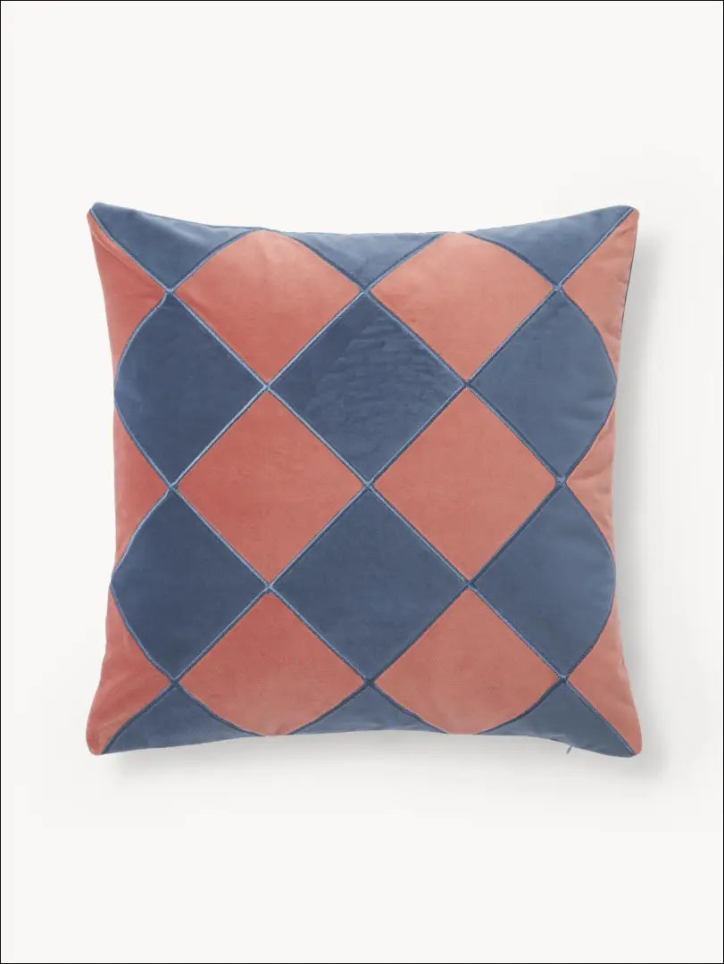 Dekoratyvinė aksominė pagalvėlė DI4275 - €13 Save 50% __label:Pristatymas 1-2 d.d., color-melyna, color-raudona,