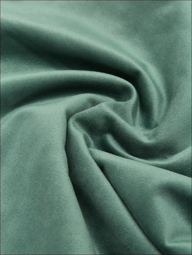 Dekoratyvinė aksominė pagalvėlė DI4317 - €13 Save 55% __label:Pristatymas 1-2 d.d., color-zalia, interjeras,