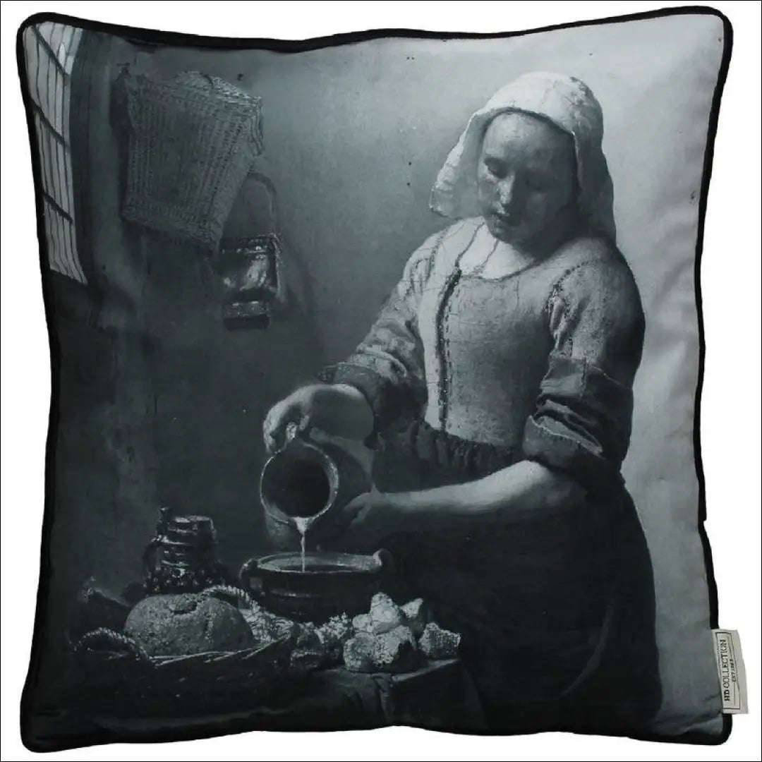 Dekoratyvinė aksominė pagalvėlė DI5880 - €14 Save 60% __label:Pristatymas 1-2 d.d., color-juoda, color-pilka,