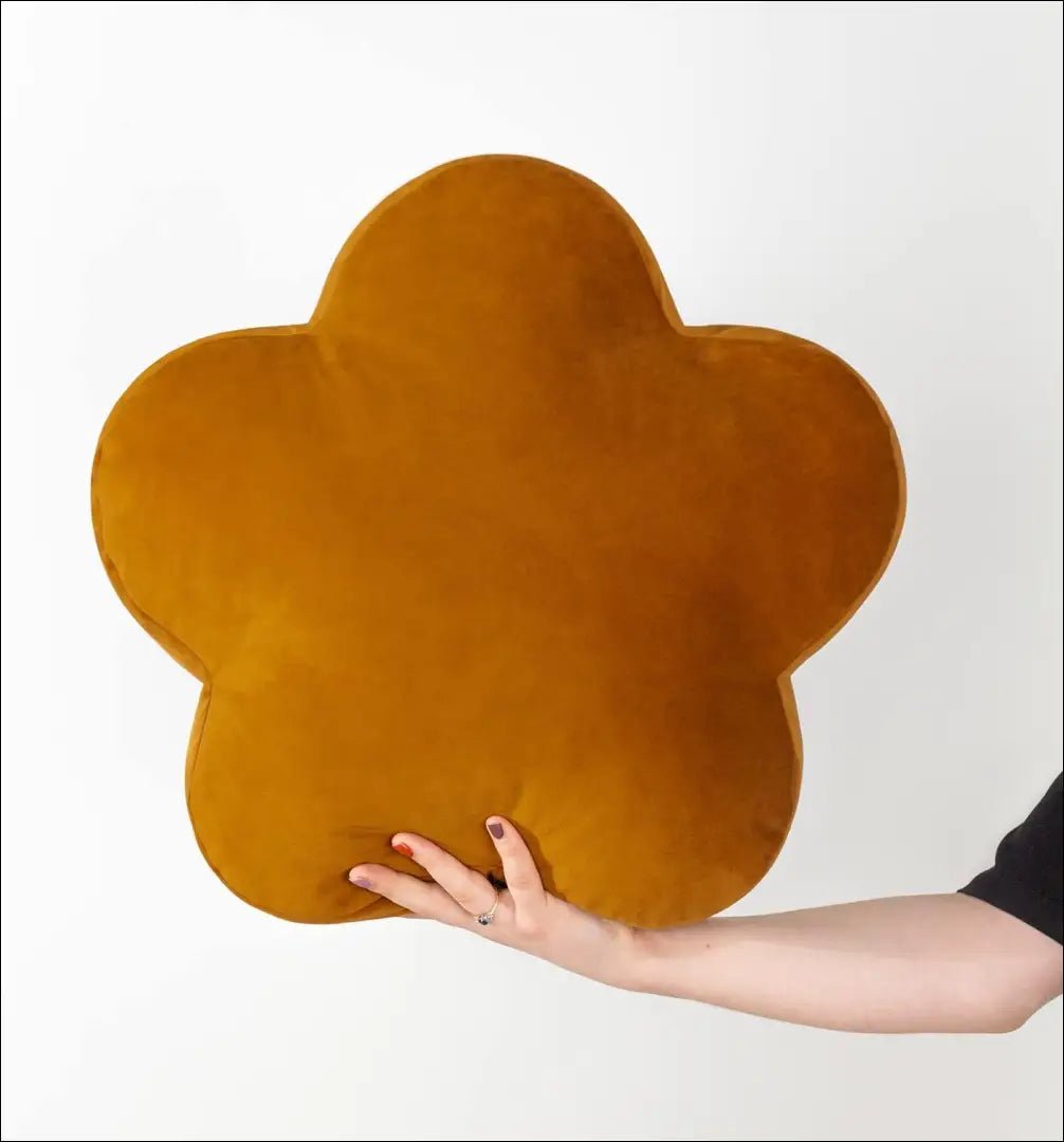 Dekoratyvinė aksominė pagalvėlė DI9148 - €13 Save 55% __label:Pristatymas 1-2 d.d., color-ruda, interjeras,