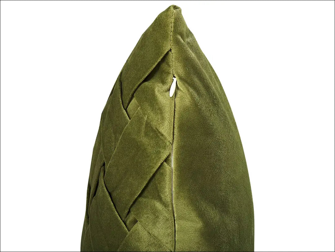 Dekoratyvinė aksominė pagalvėlė DI9163 - €18 Save 55% __label:Pristatymas 1-2 d.d., color-zalia, interjeras,