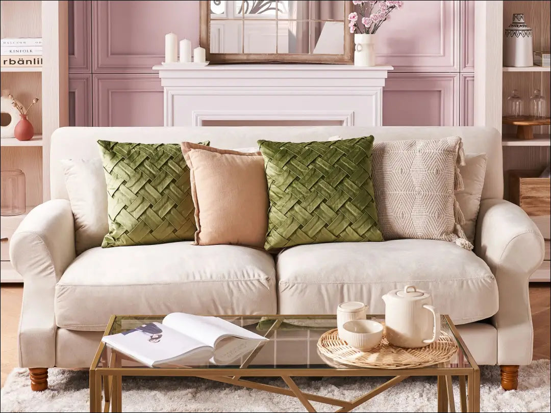 Dekoratyvinė aksominė pagalvėlė DI9163 - €18 Save 55% __label:Pristatymas 1-2 d.d., color-zalia, interjeras,