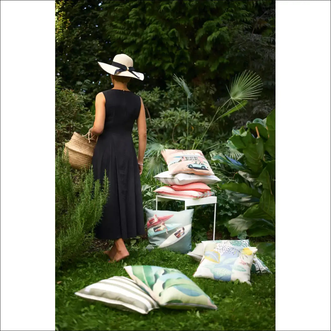 Dekoratyvinė lauko pagalvėlė DI8709 - €16 Save 55% __label:Pristatymas 1-2 d.d., color-smelio, color-zalia, interjeras,