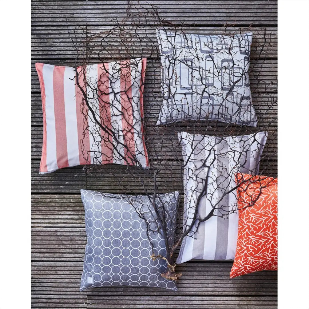 Dekoratyvinė lauko pagalvėlė DI8989 - €14 Save 55% __label:Pristatymas 1-2 d.d., color-rozine, color-smelio,