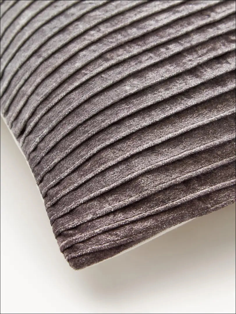 Dekoratyvinė ombre pagalvėlė DI4318 - €20 Save 55% __label:Pristatymas 1-2 d.d., color-kremas, color-violetine,