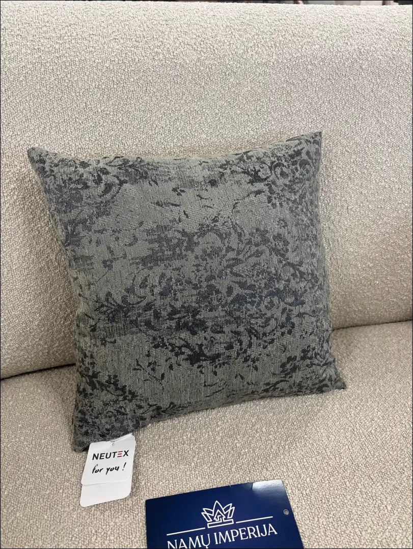 Dekoratyvinė pagalvėlė DI10012 - €9 Save 55% __label:Pristatymas 1-2 d.d., color-pilka, interjeras, material-akrilas,