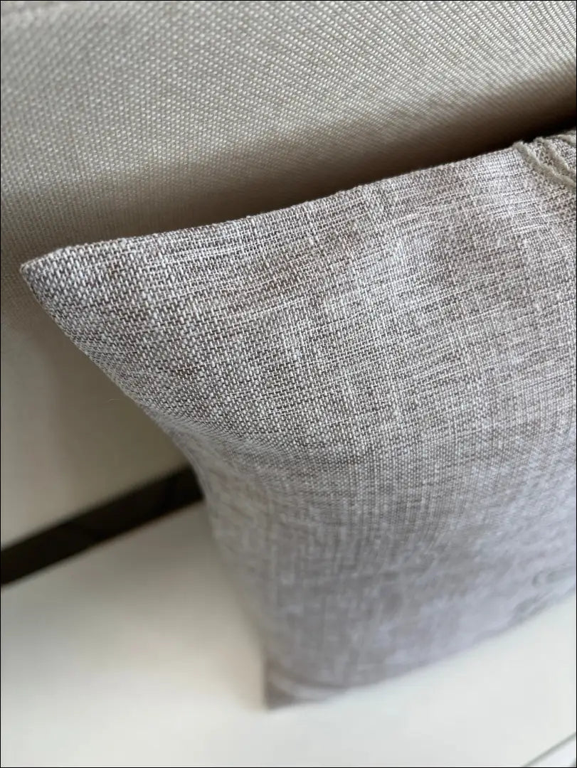 Dekoratyvinė pagalvėlė DI10063 - €9 Save 55% __label:Pristatymas 1-2 d.d., color-smelio, interjeras, material-akrilas,