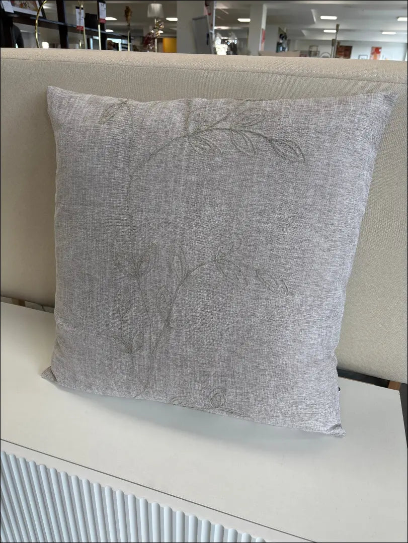 Dekoratyvinė pagalvėlė DI10063 - €9 Save 55% __label:Pristatymas 1-2 d.d., color-smelio, interjeras, material-akrilas,