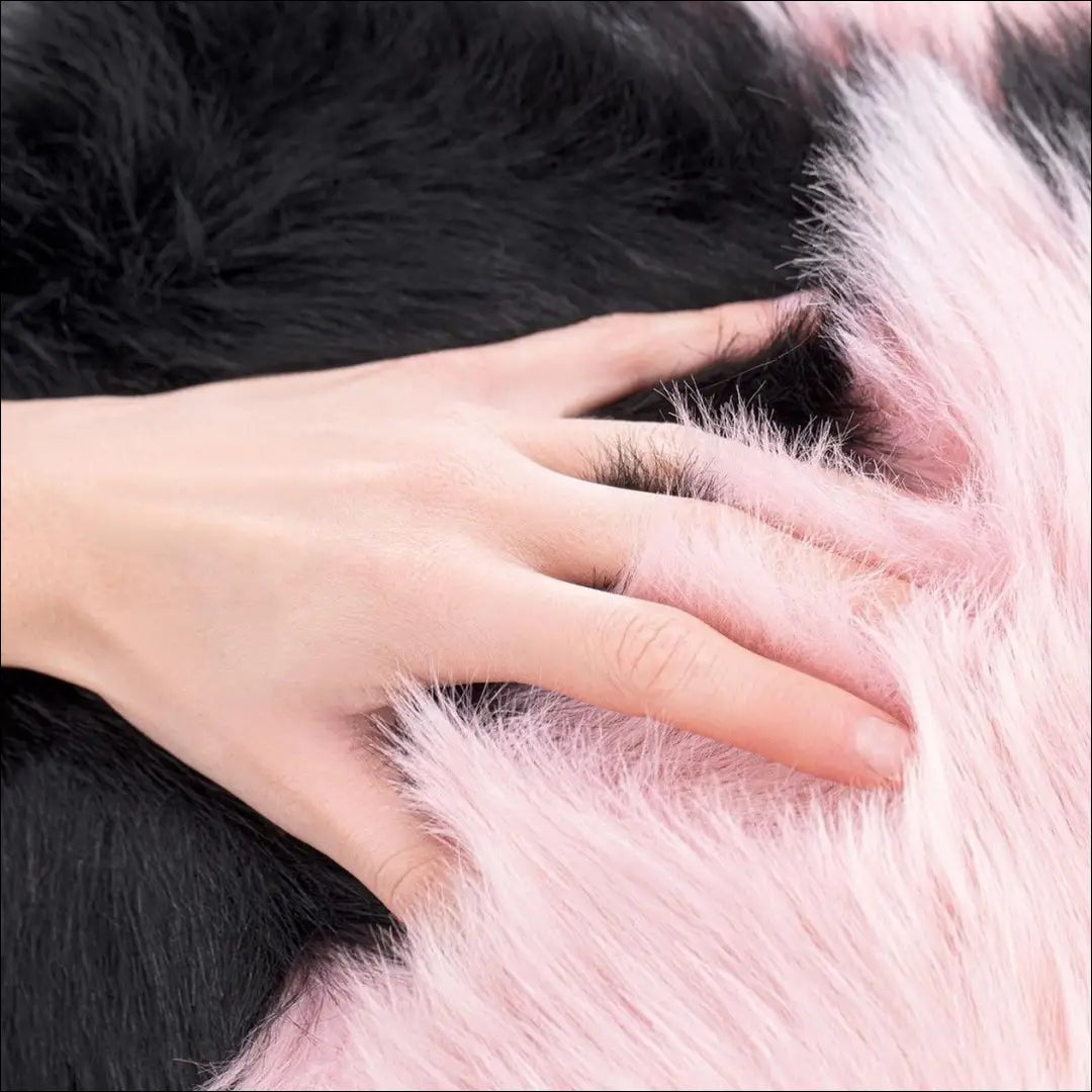 Dekoratyvinė pagalvėlė DI10249 - €14 Save 50% __label:Pristatymas 1-2 d.d., color-juoda, color-rozine, interjeras,