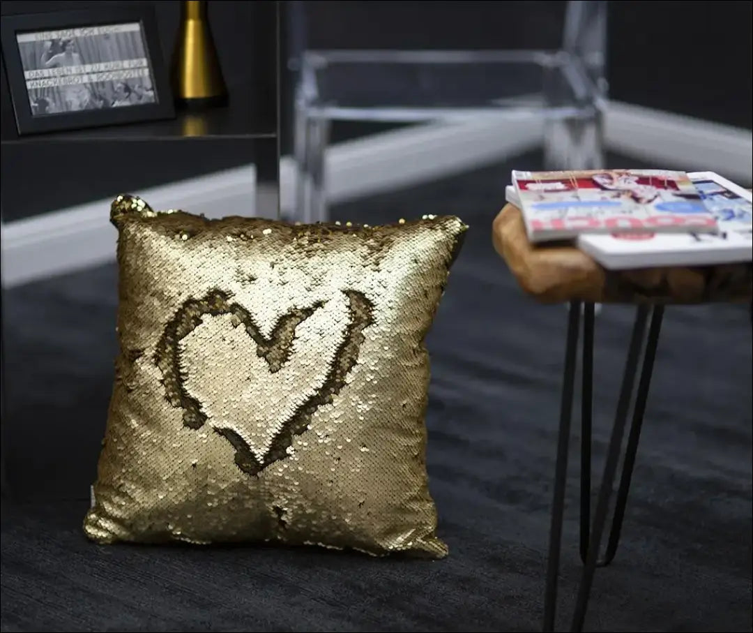 Dekoratyvinė pagalvėlė DI10421 - €15 Save 50% __label:Pristatymas 1-2 d.d., color-auksine, color-juoda, interjeras,