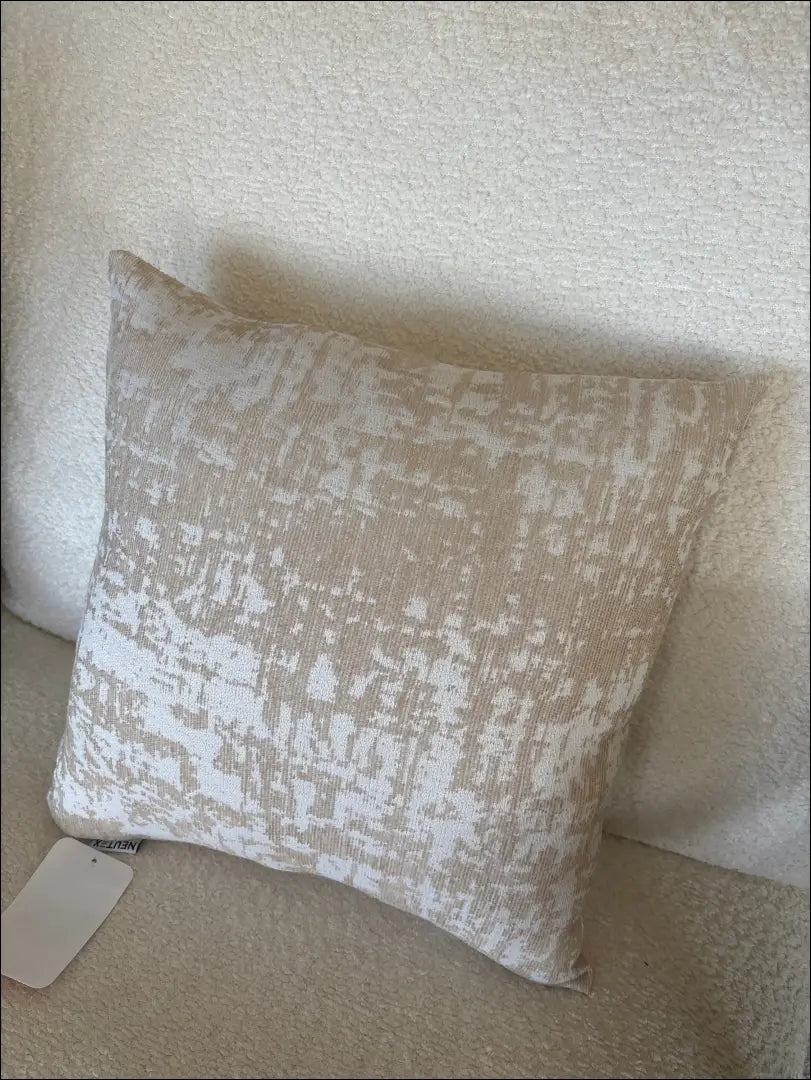 Dekoratyvinė pagalvėlė DI11642 - €12 Save 50% __label:Pristatymas 1-2 d.d., color-balta, color-smelio, interjeras,