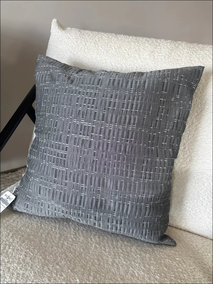 Dekoratyvinė pagalvėlė DI12094 - €13 Save 50% __label:Pristatymas 1-2 d.d., color-pilka, interjeras,