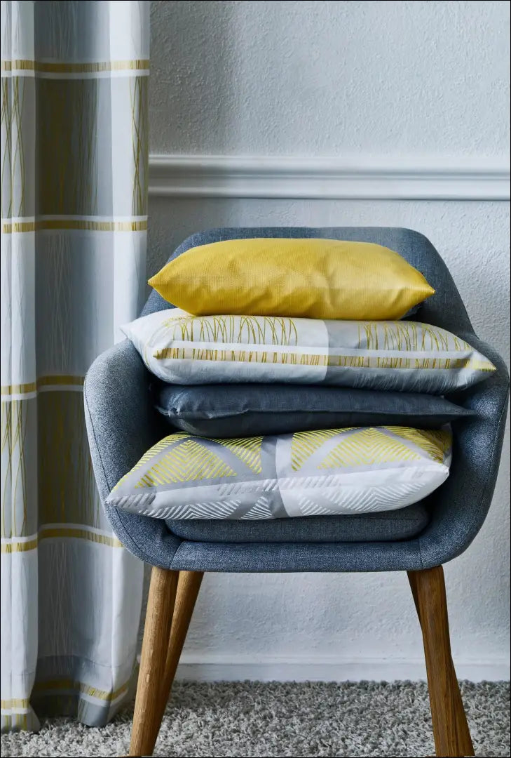 Dekoratyvinė pagalvėlė DI12116 - €16 Save 50% __label:Pristatymas 1-2 d.d., color-balta, color-geltona, color-pilka,