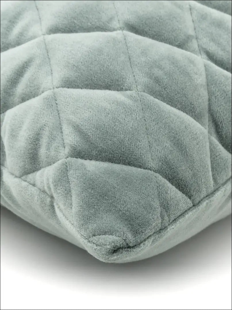 Dekoratyvinė pagalvėlė DI4264 - €13 Save 55% __label:Pristatymas 1-2 d.d., color-zalia, interjeras, material-aksomas,