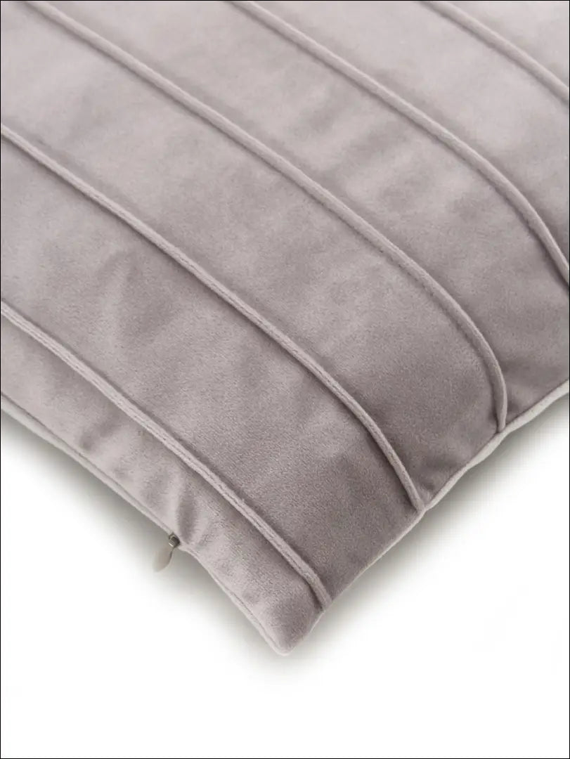Dekoratyvinė pagalvėlė DI4267 - €8 Save 55% __label:Pristatymas 1-2 d.d., color-pilka, interjeras, material-aksomas,