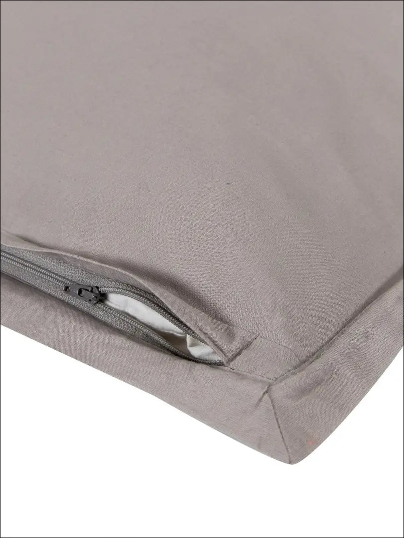 Dekoratyvinė pagalvėlė DI4331 - €15 Save 50% __label:Pristatymas 1-2 d.d., color-pilka, interjeras, material-medvilne,