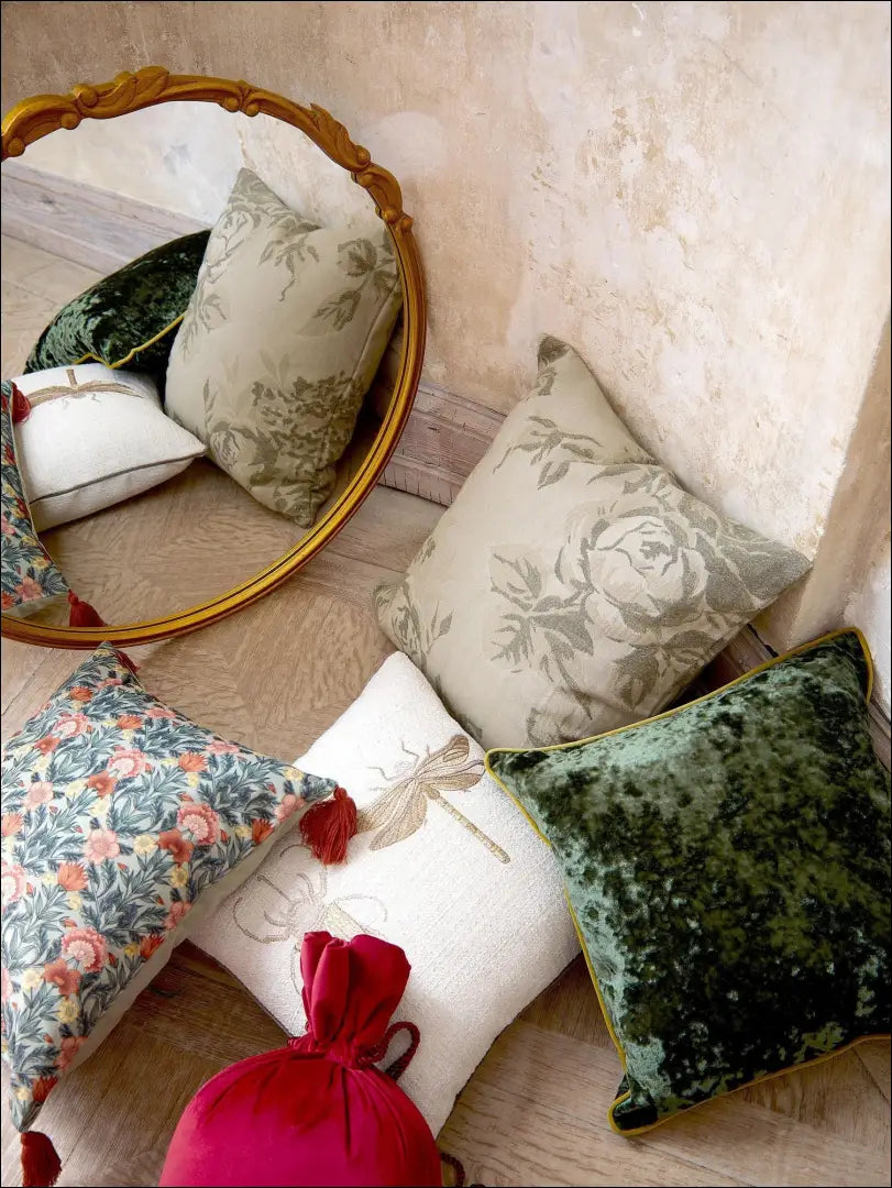 Dekoratyvinė pagalvėlė DI4427 - €18 Save 50% __label:Pristatymas 1-2 d.d., color-smelio, color-zalia, interjeras,