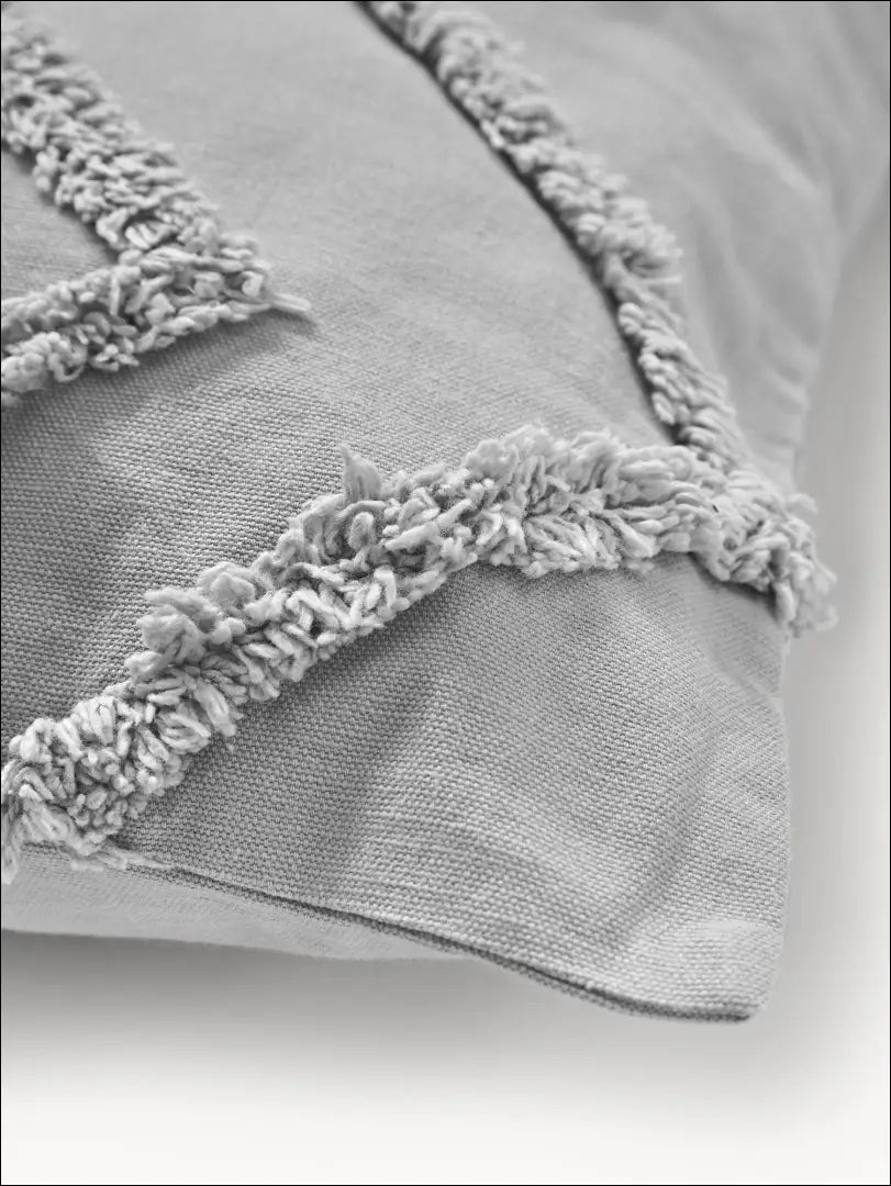 Dekoratyvinė pagalvėlė DI4438 - €13 Save 55% __label:Pristatymas 1-2 d.d., color-pilka, interjeras, material-medvilne,