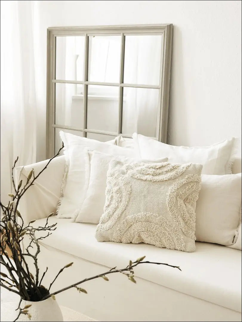 Dekoratyvinė pagalvėlė DI4439 - €16 Save 55% __label:Pristatymas 1-2 d.d., color-smelio, interjeras, pagalveles,