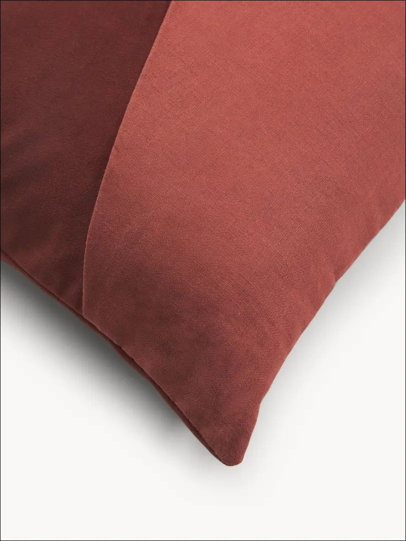 Dekoratyvinė pagalvėlė DI4440 - €12 Save 55% __label:Pristatymas 1-2 d.d., color-raudona, color-ruda, interjeras,