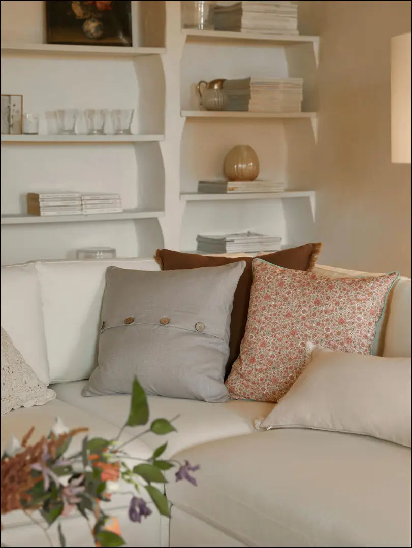 Dekoratyvinė pagalvėlė DI5095 - €12 Save 50% __label:Pristatymas 1-2 d.d., color-geltona, color-marga, color-margas,