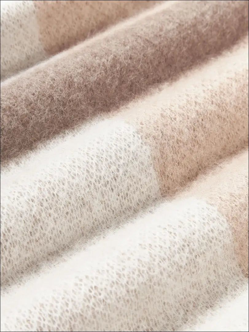 Dekoratyvinė pagalvėlė DI6114 - €33 Save 50% 25-50, __label:Pristatymas 1-2 d.d., color-balta, color-ruda, color-smelio