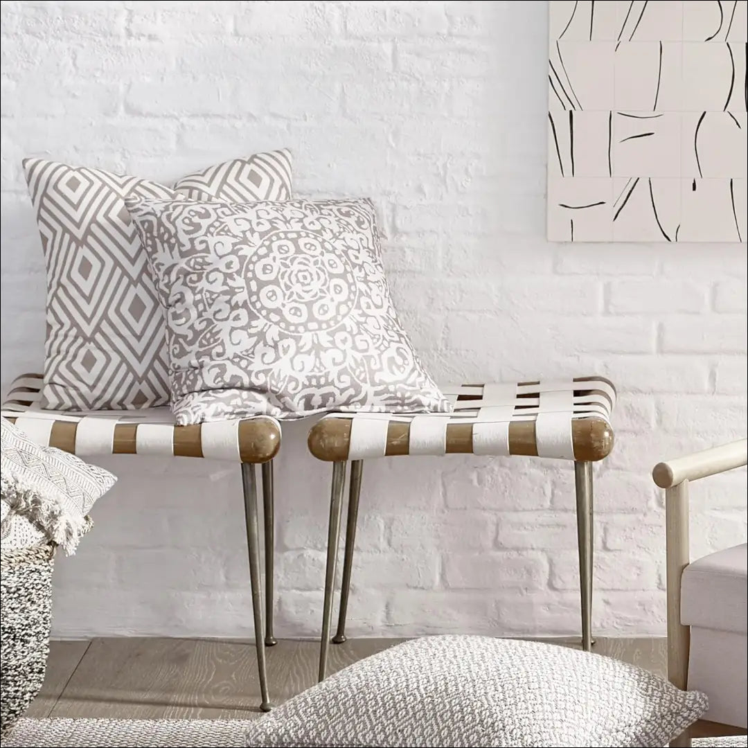 Dekoratyvinė pagalvėlė DI6654 - €29 Save 50% 25-50, __label:Pristatymas 1-2 d.d., color-kremas, color-zalia, interjeras