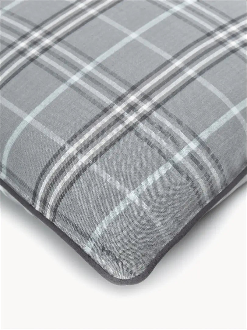 Dekoratyvinė pagalvėlė DI7094 - €8 Save 60% __label:Pristatymas 1-2 d.d., color-pilka, interjeras, material-medvilne,