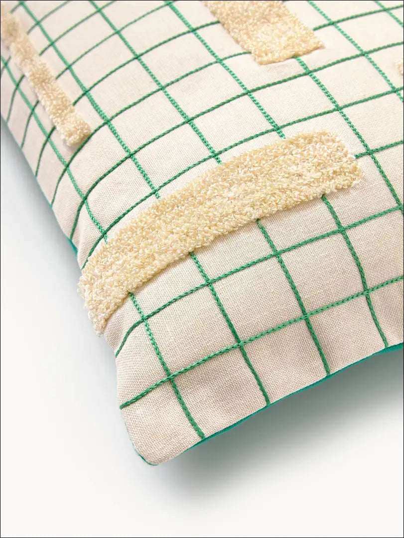 Dekoratyvinė pagalvėlė DI7173 - €14 Save 60% __label:Pristatymas 1-2 d.d., color-kremas, color-zalia, interjeras,