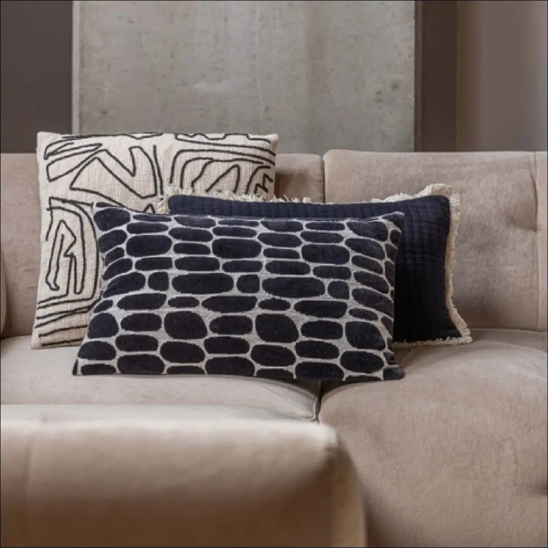 Dekoratyvinė pagalvėlė DI7345 - €26 Save 55% 25-50, __label:Pristatymas 1-2 d.d., color-balta, color-juoda, interjeras