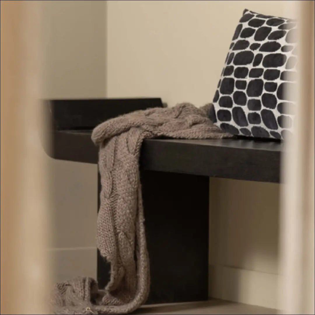 Dekoratyvinė pagalvėlė DI7345 - €26 Save 55% 25-50, __label:Pristatymas 1-2 d.d., color-balta, color-juoda, interjeras