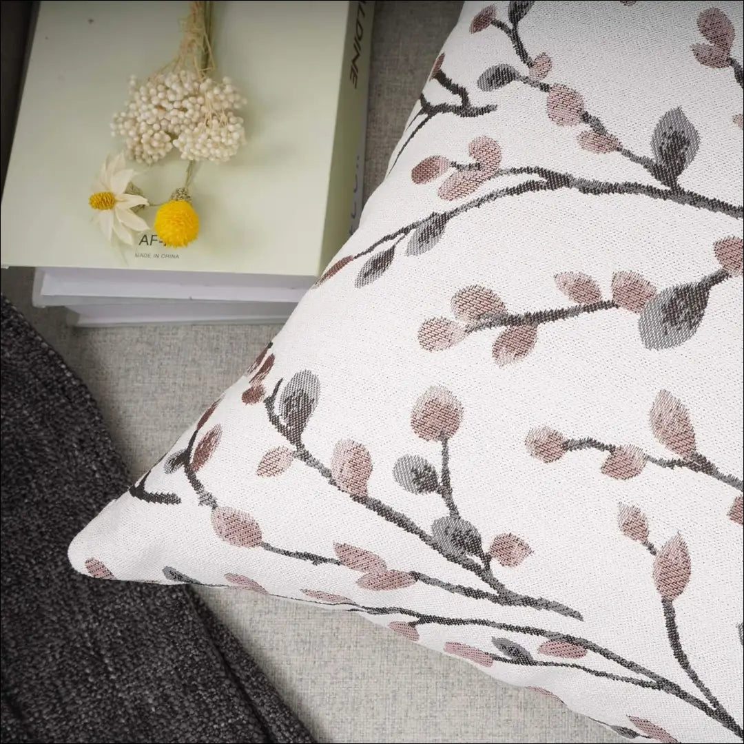 Dekoratyvinė pagalvėlė DI7348 - €8 Save 55% __label:Pristatymas 1-2 d.d., color-balta, color-pilka, color-ruda,