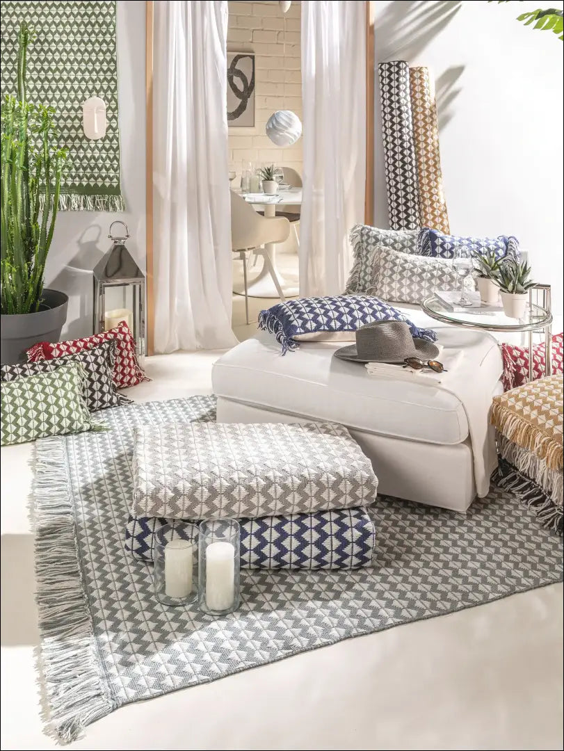 Dekoratyvinė pagalvėlė DI9004 - €20 Save 55% __label:Pristatymas 1-2 d.d., color-balta, color-zalia, interjeras,