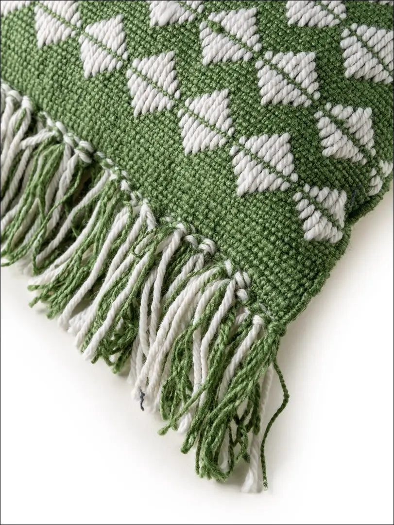 Dekoratyvinė pagalvėlė DI9141 - €20 Save 55% __label:Pristatymas 1-2 d.d., color-balta, color-zalia, interjeras,