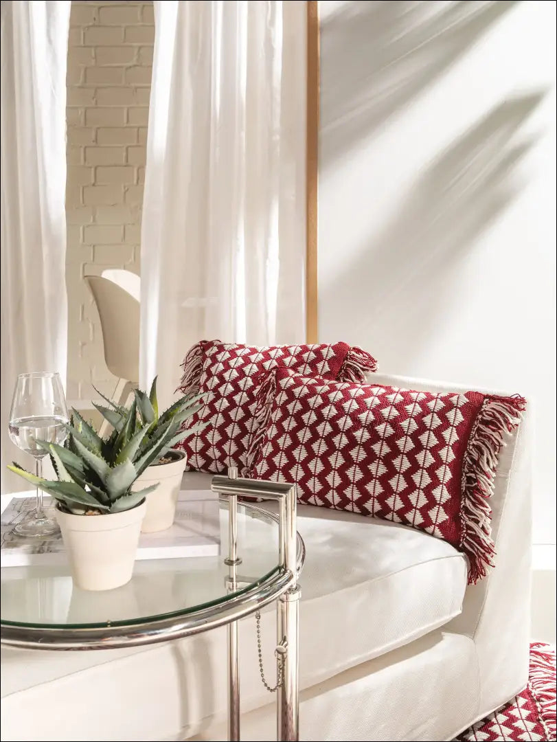 Dekoratyvinė pagalvėlė DI9143 - €23 Save 50% __label:Pristatymas 1-2 d.d., color-balta, color-raudona, interjeras,
