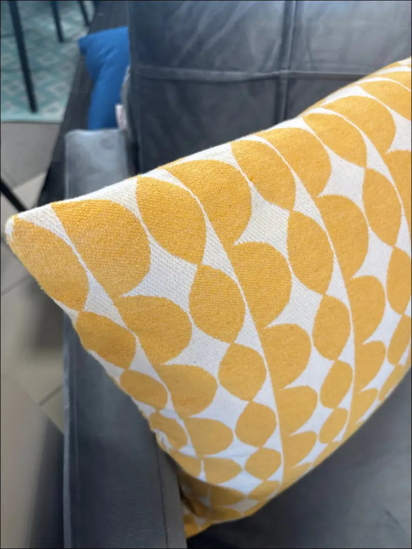 Dekoratyvinė pagalvėlė DI9689 - €9 Save 50% __label:Pristatymas 1-2 d.d., color-geltona, color-kremas, interjeras,