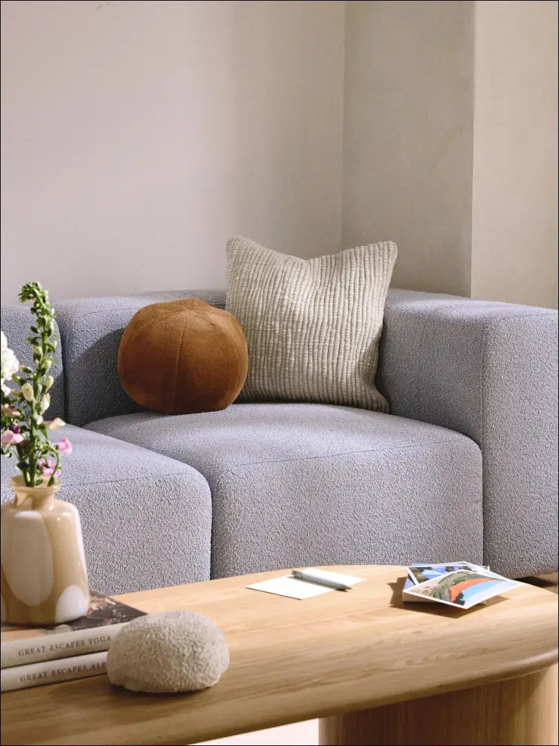 Dekoratyvinė pagalvėlė DI9879 - €22 Save 60% __label:Pristatymas 1-2 d.d., color-ruda, interjeras,